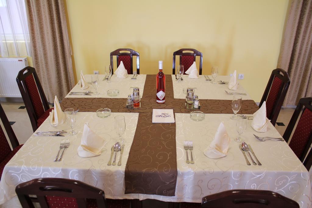 Hotel Feniks Požarevac 외부 사진